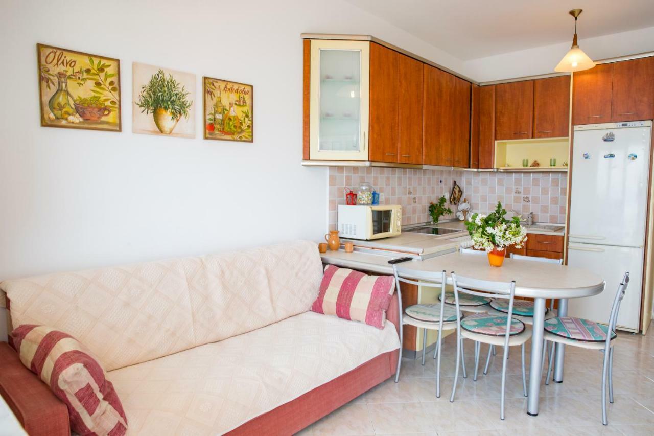 Chara's Sea View House Apartment