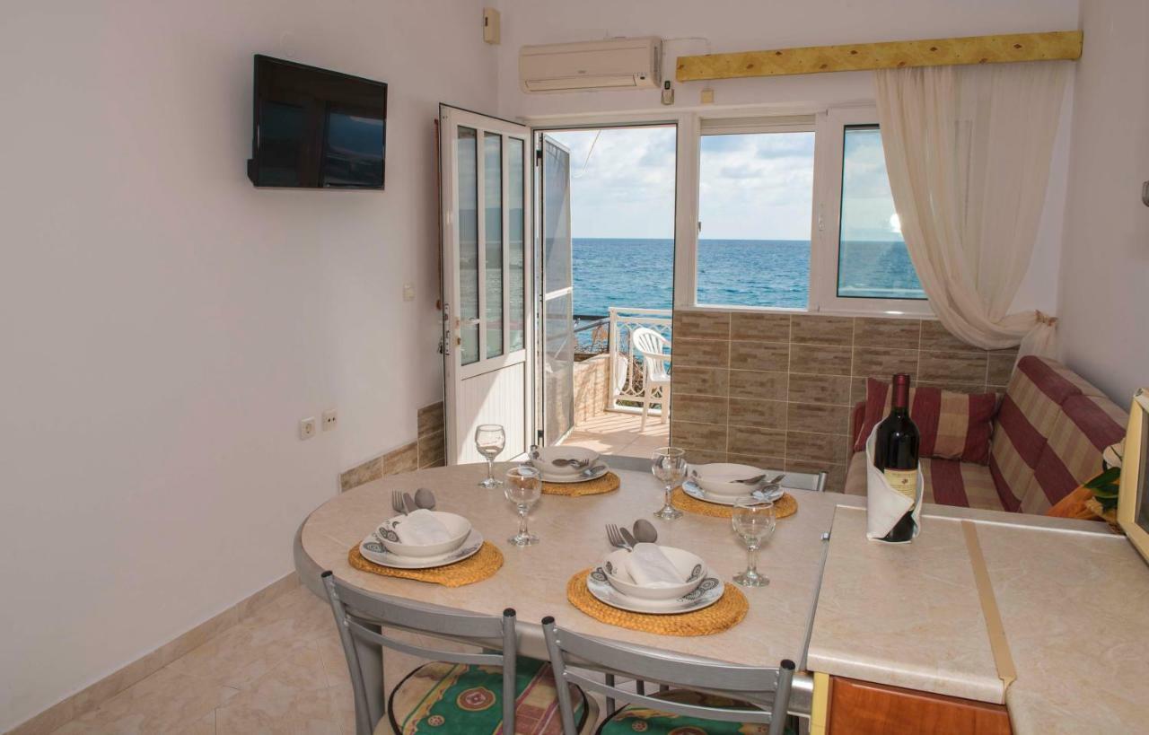 Chara's Sea View House Apartment *
